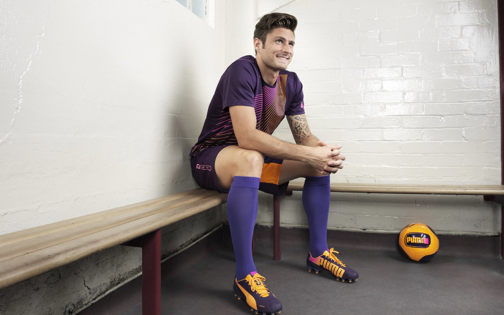 欧冠小组赛：巴萨6比2大胜布鲁日 佩德里、加维合造四球诠释“新拉玛西亚”